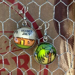 Trader Joe’s earrings 25mm palm tree and house